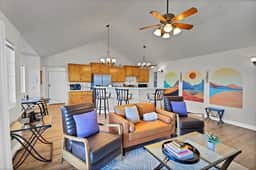 Pet Friendly Hot Tub Country Hideaway Amazing Views on 40 acres