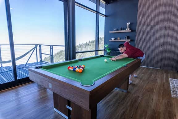 Dream House Hideaway and Hot Tub with Amazing View